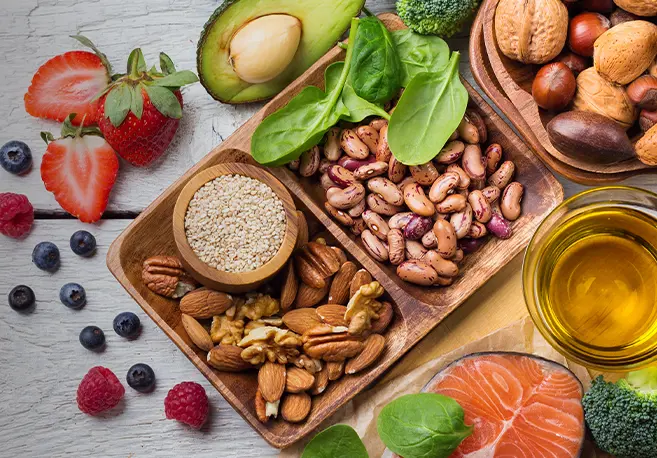 5 alimentos que pueden mejorar tus piernas cansadas según la ciencia