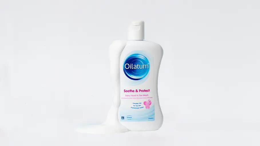 Oilatum® Junior Soothe and Protect Head to Toe Wash