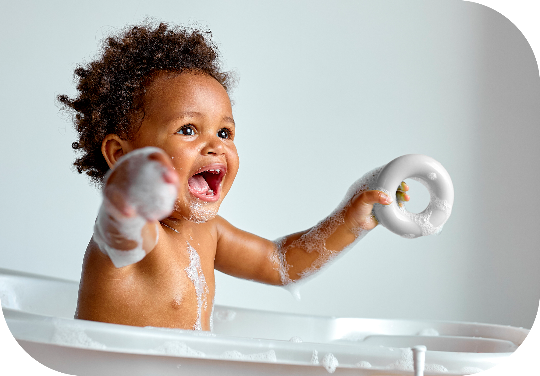 Cómo bañar a un bebé